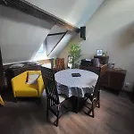 Apartment Le Perchoir De St-antoine - Centre Historique D'honfleur Avec Vue Sur Le Port, Jeux, Prime, Vinyles *